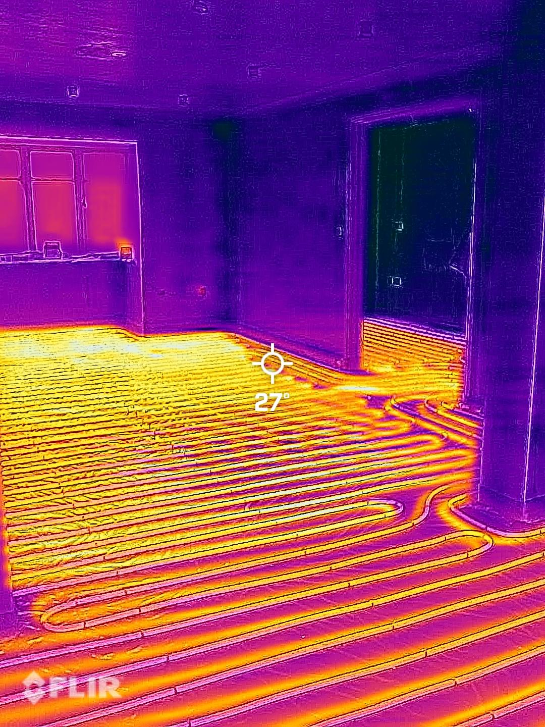 Thermal camera for underfloor heating commissioning Cardiff Thermal camera for underfloor heating commissioning Cardiff