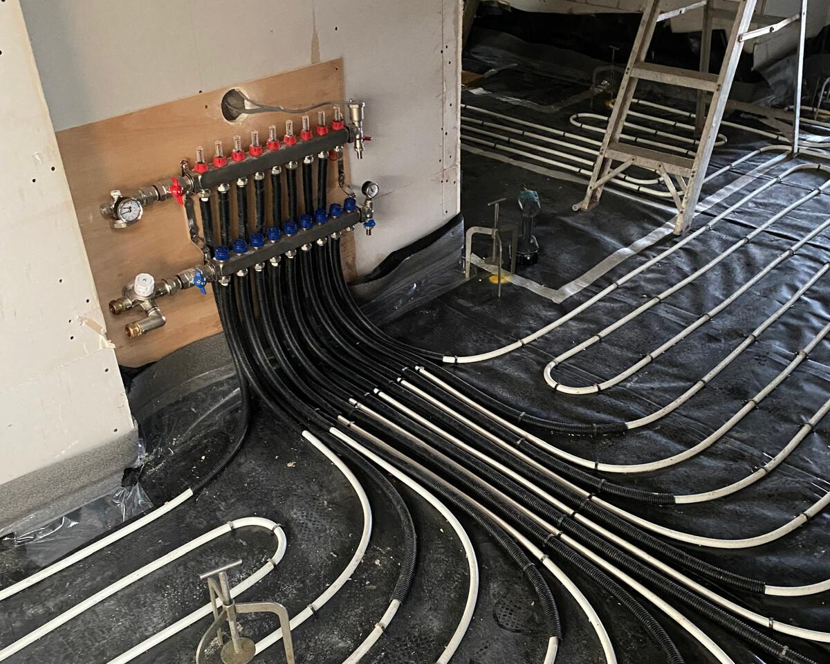 Underfloor heating Cardiff manifold